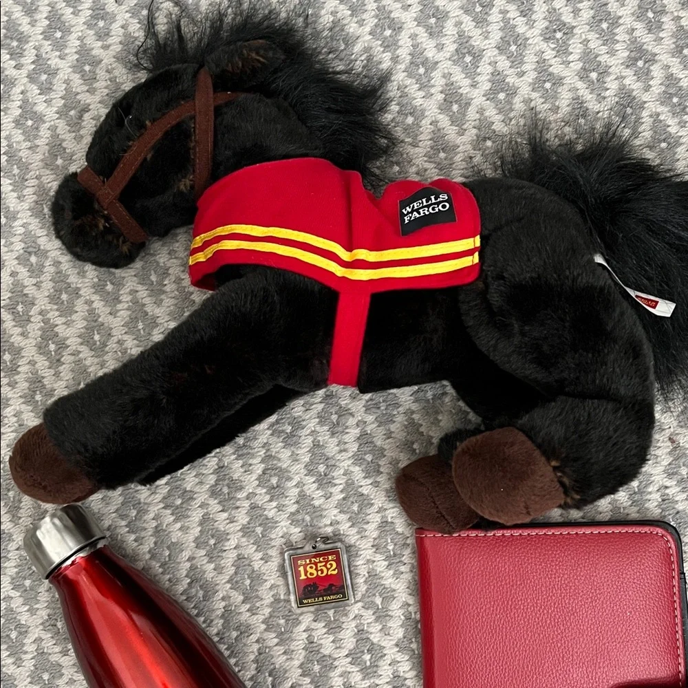 Wells Fargo Pony Water Bottle Folio Keychain
